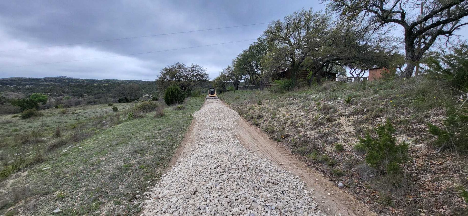 Gravel driveway maintenance services near Round Rock, TX.
