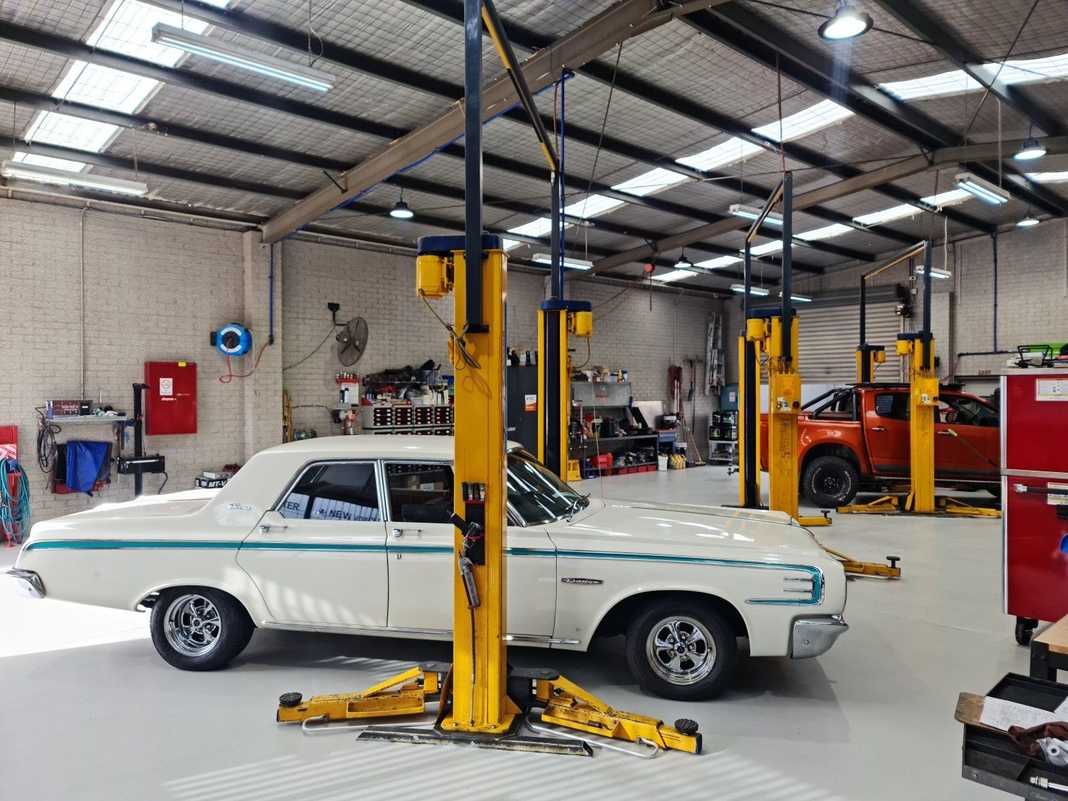 Cars — Geelong VIC — Auto Express Service Centre & Mobile Mechanics