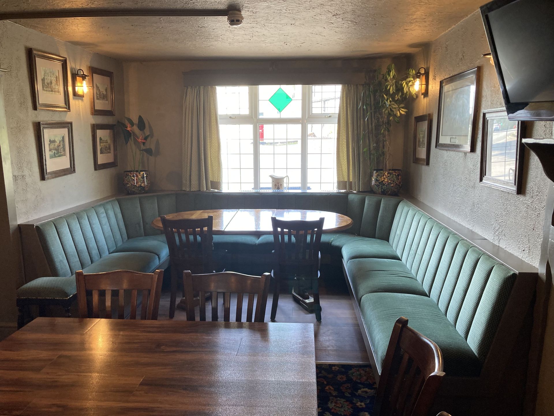 Dynevor Arms lounge
