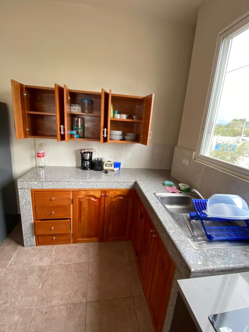 Equipped apartment kitchen in Puerto Ayora