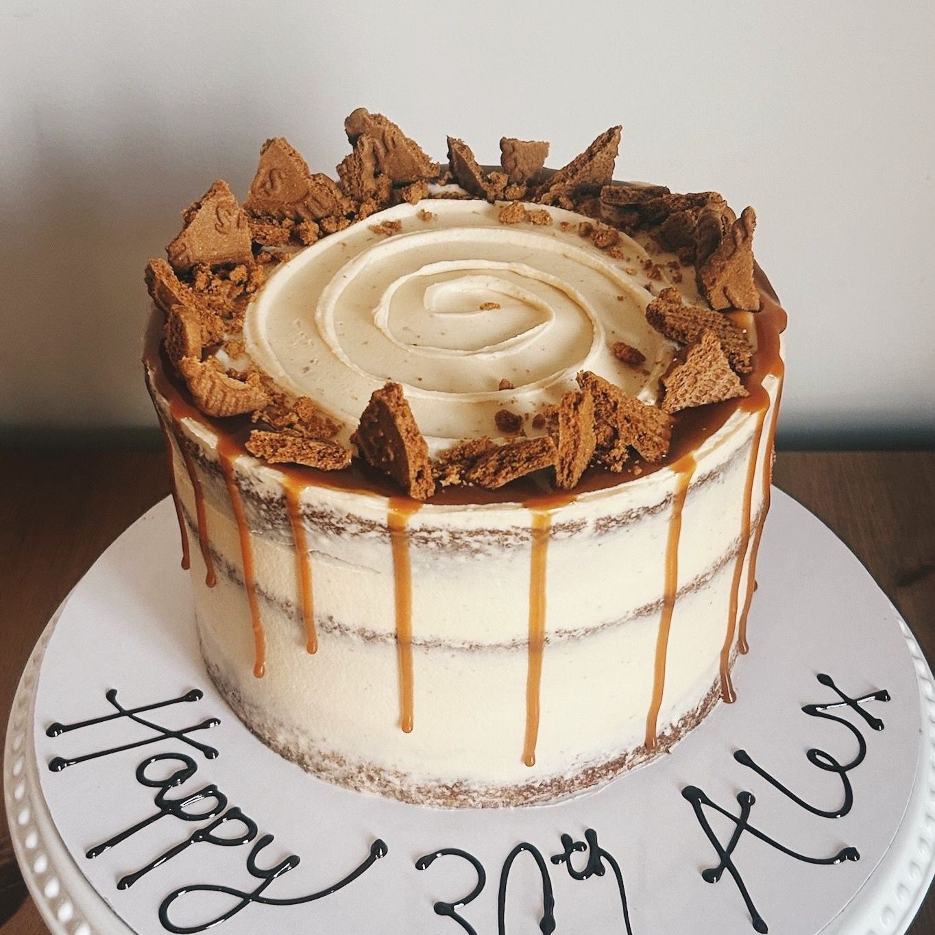 Salted caramel & Biscoff cake