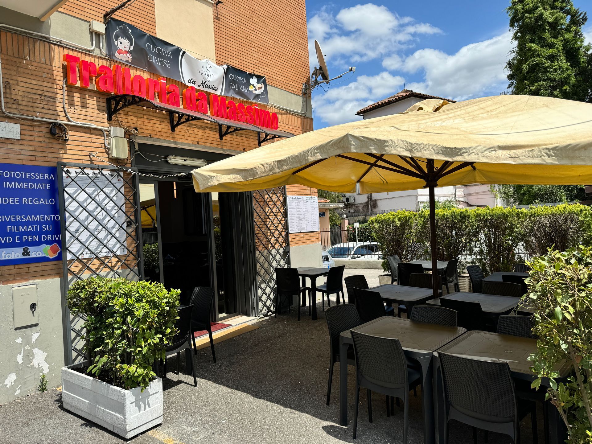 Esterno della Trattoria Da Massimo