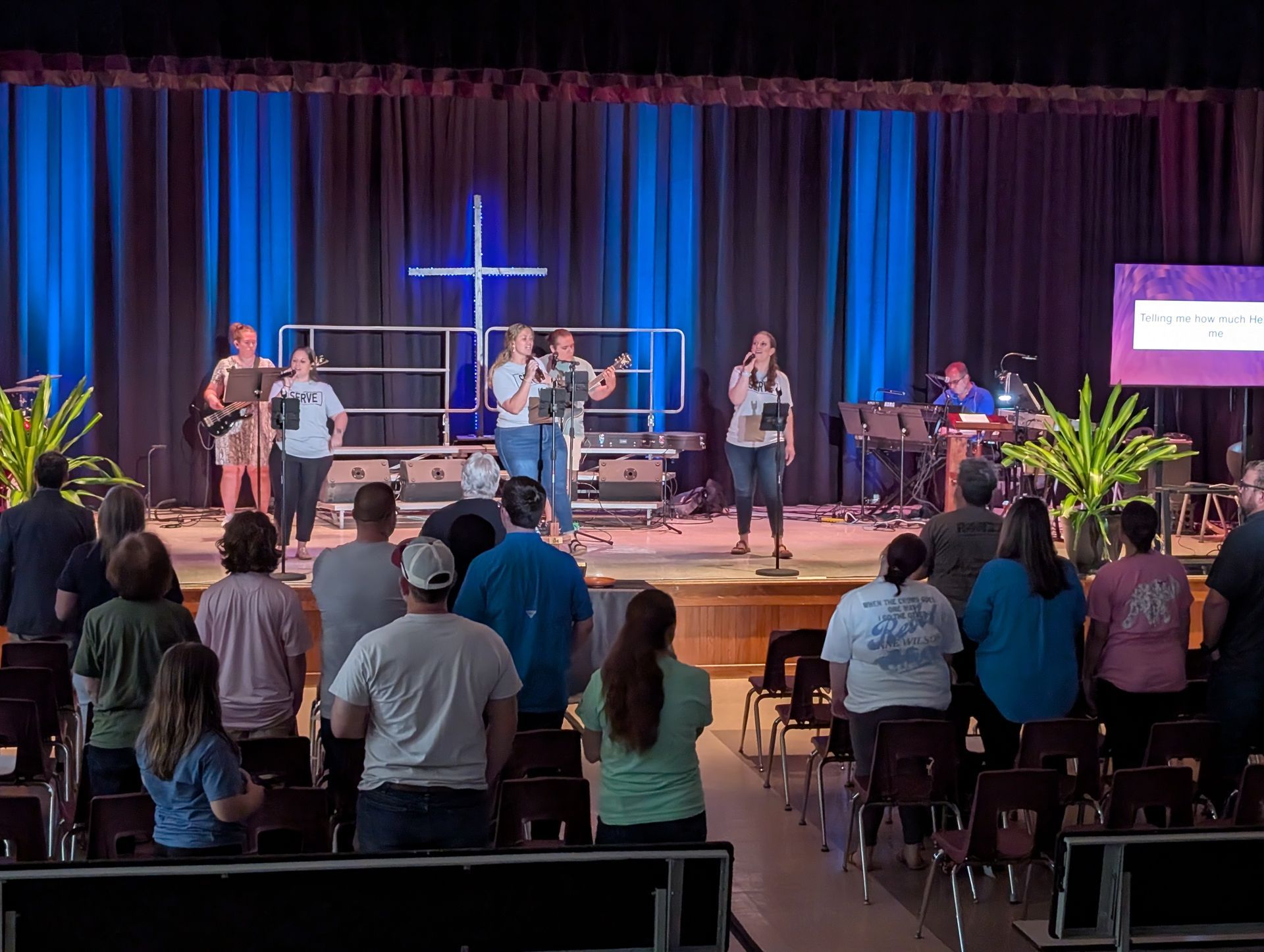 Red Bank Fellowship Church Contemporary Service is at 9:30 AM. We are a Global Methodist Church.