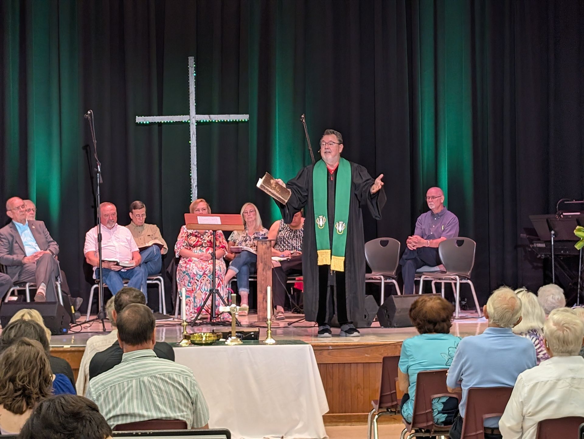 Red Bank Methodist Church Traditional Service is at 11:00 AM. We are a Global Methodist Church.
