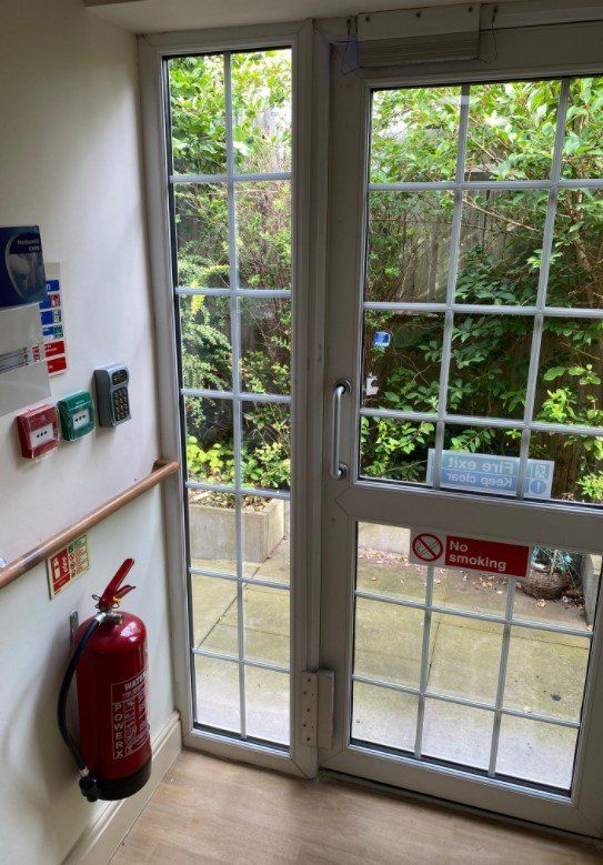 misty glass Commercial window replacement