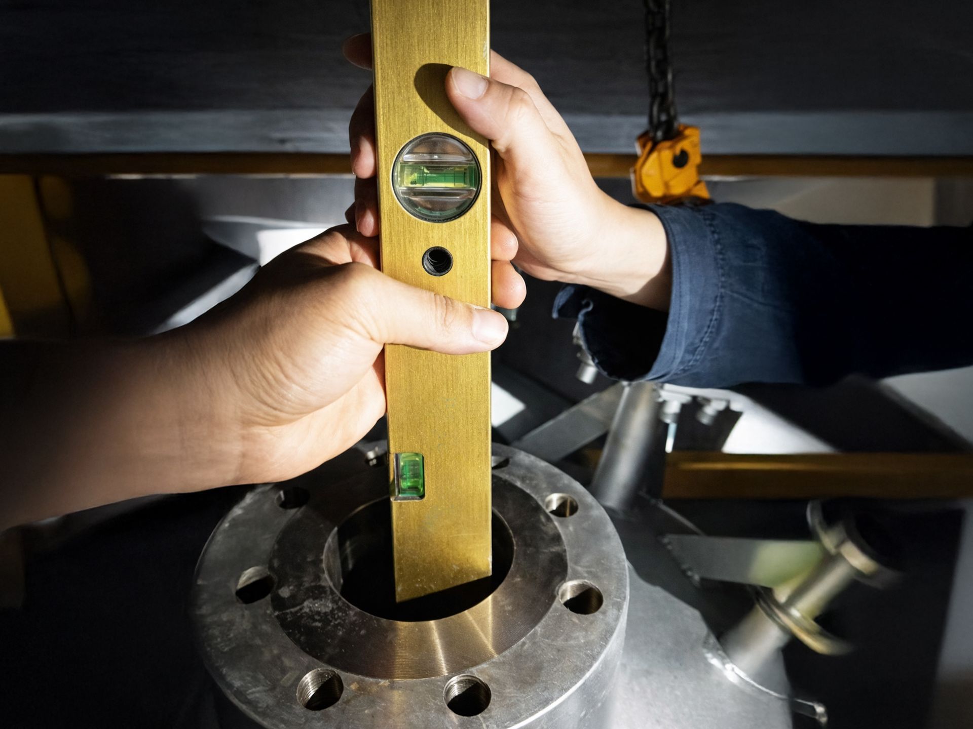皓澤工程-桃園設備Move In/Move Out工程-設備水平校正