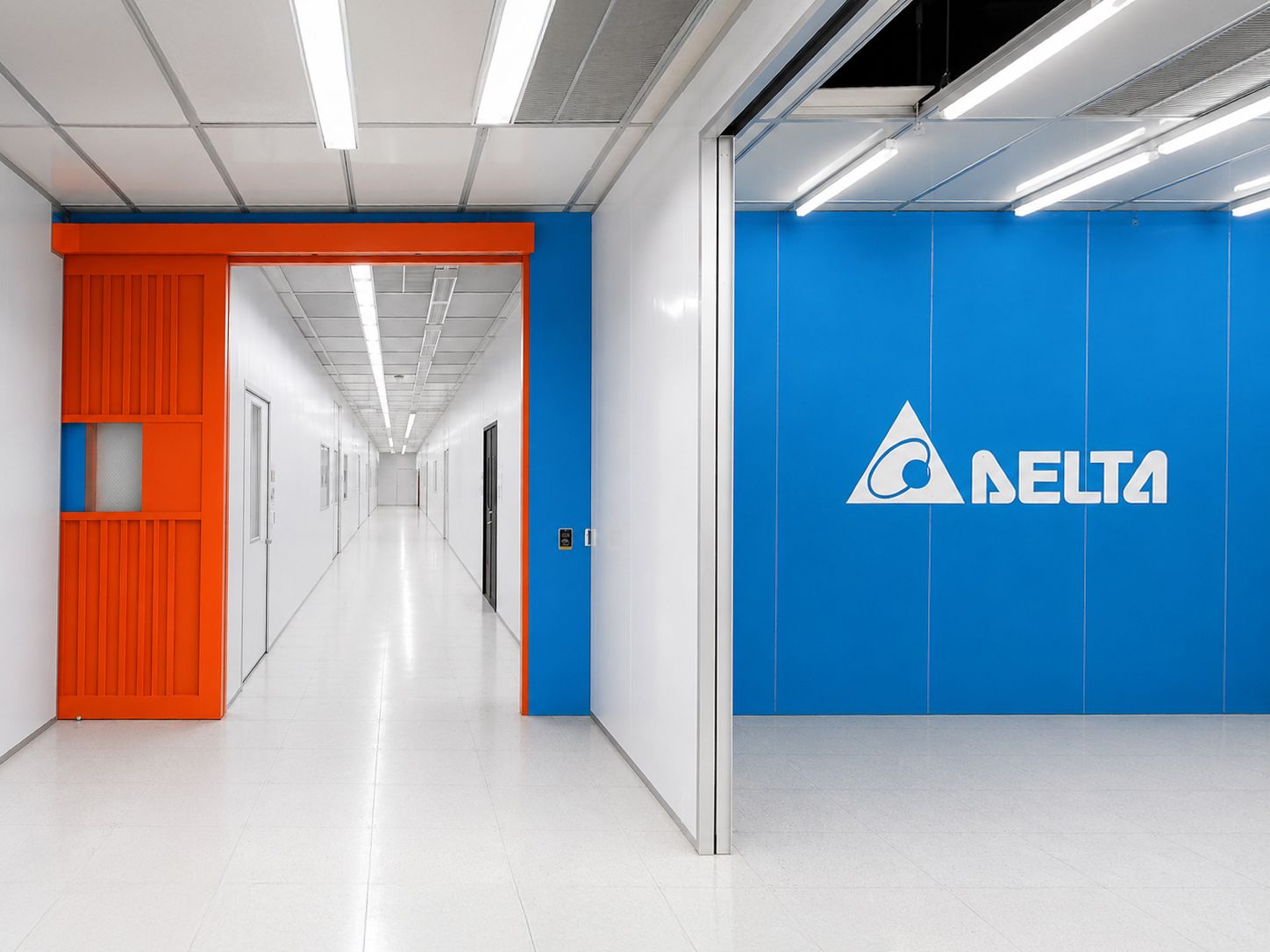 皓澤工程-台達電子 Delta|科技廠庫板拆除重建工程-企業入口形象施工案例