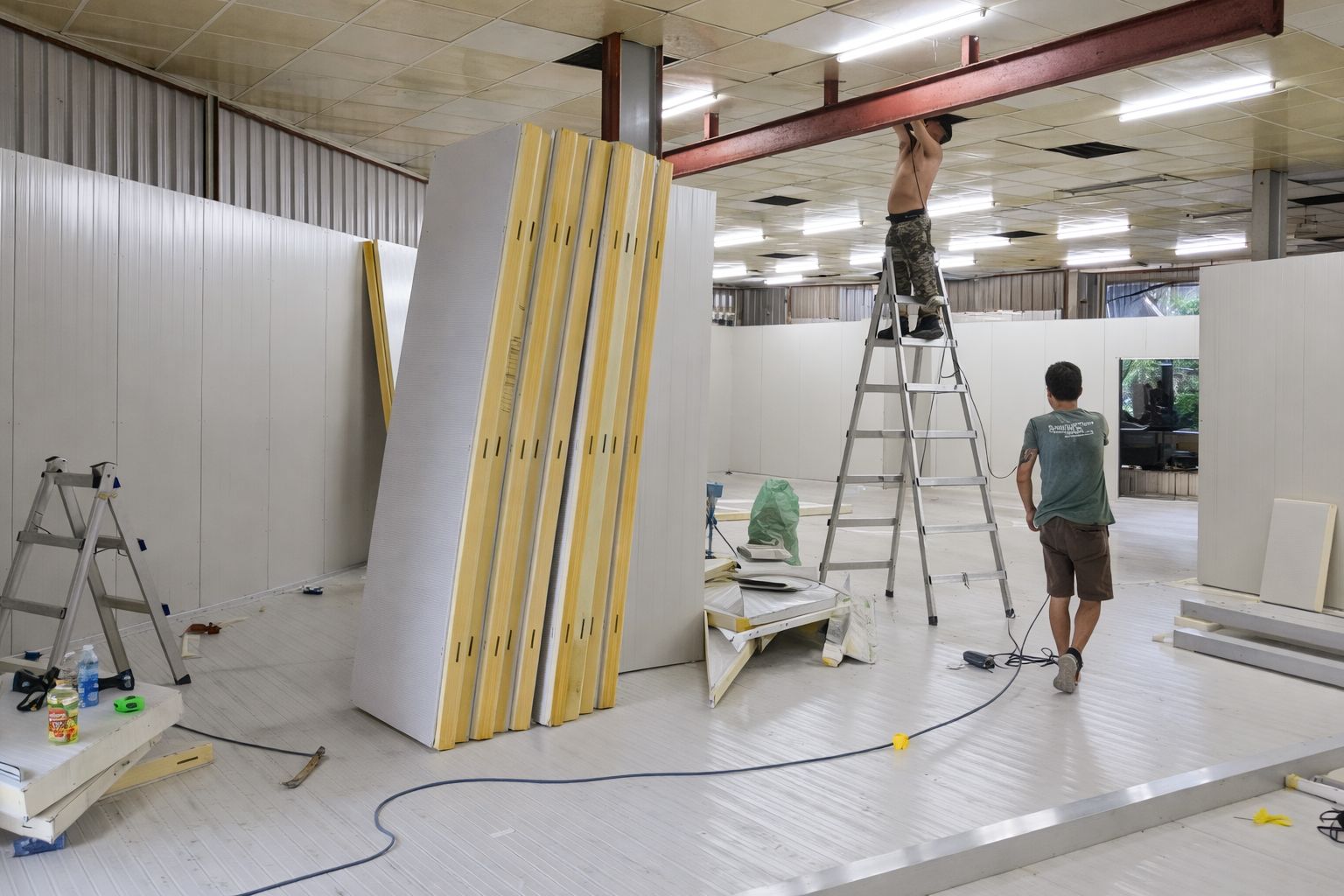 皓澤工程-冷凍庫板隔間工程|冷凍庫建置流程-冷凍庫庫板立板安裝施工案例