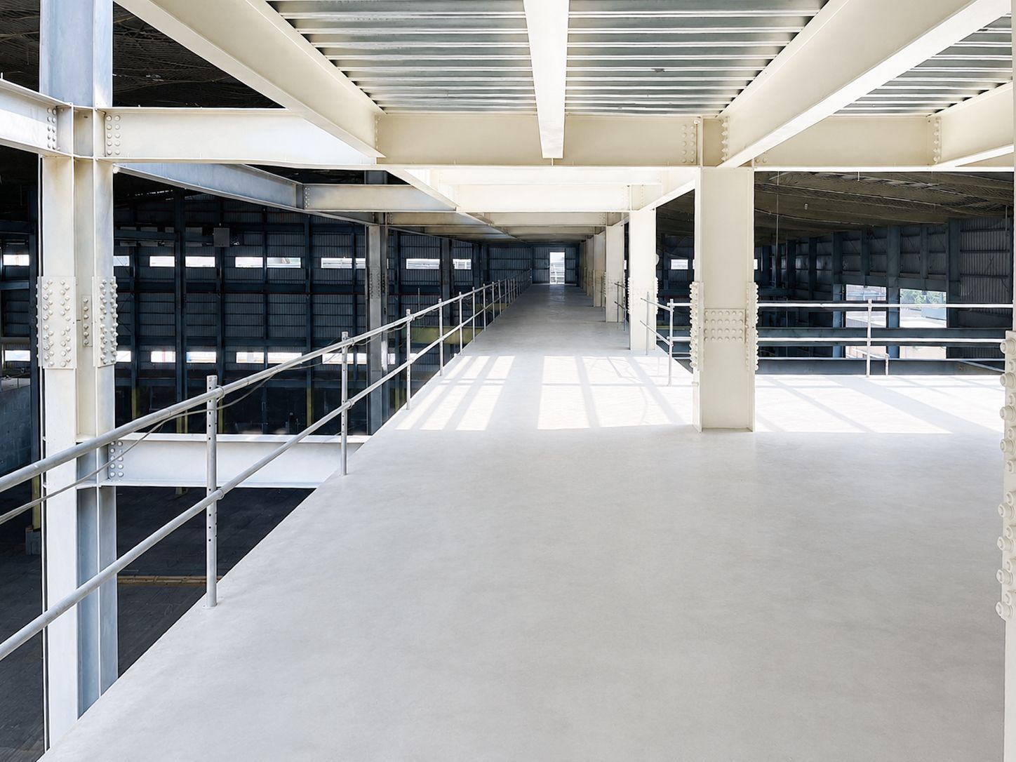 皓澤工程－達清觀音環保 -10米高空庫板走道工程－完工走道施工案例