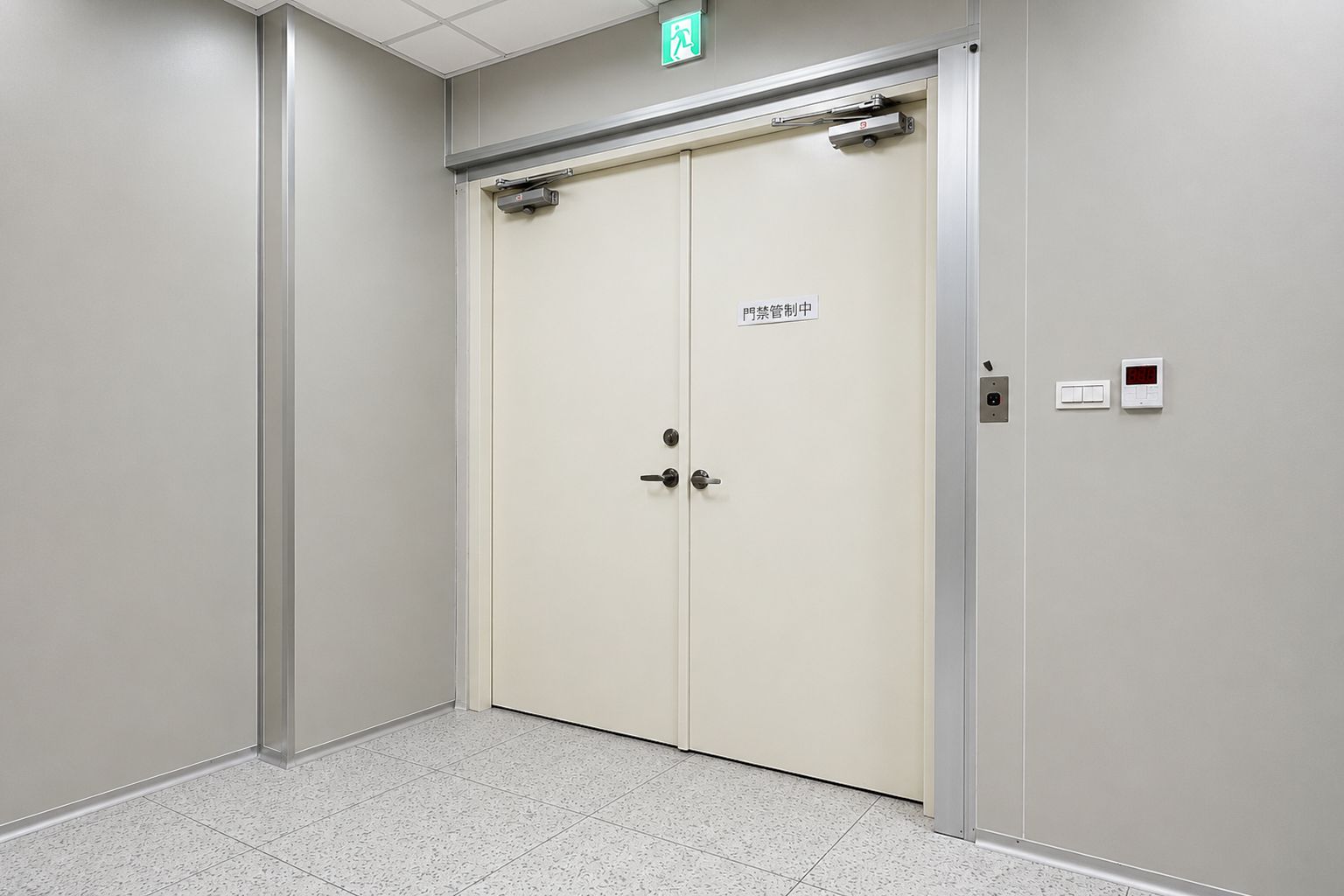 皓澤工程－金萬林企業｜生技實驗室無塵室工程－實驗室防火門與潔淨出入口施工案例