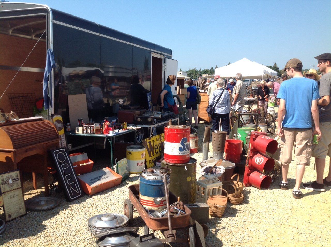 Outdoor Flee Market - Rochester, MN