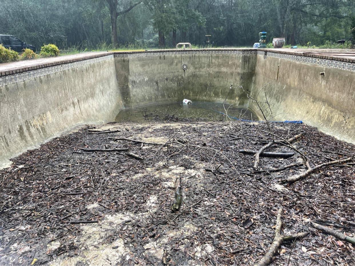 Before pool cleaning Colubus, Ga