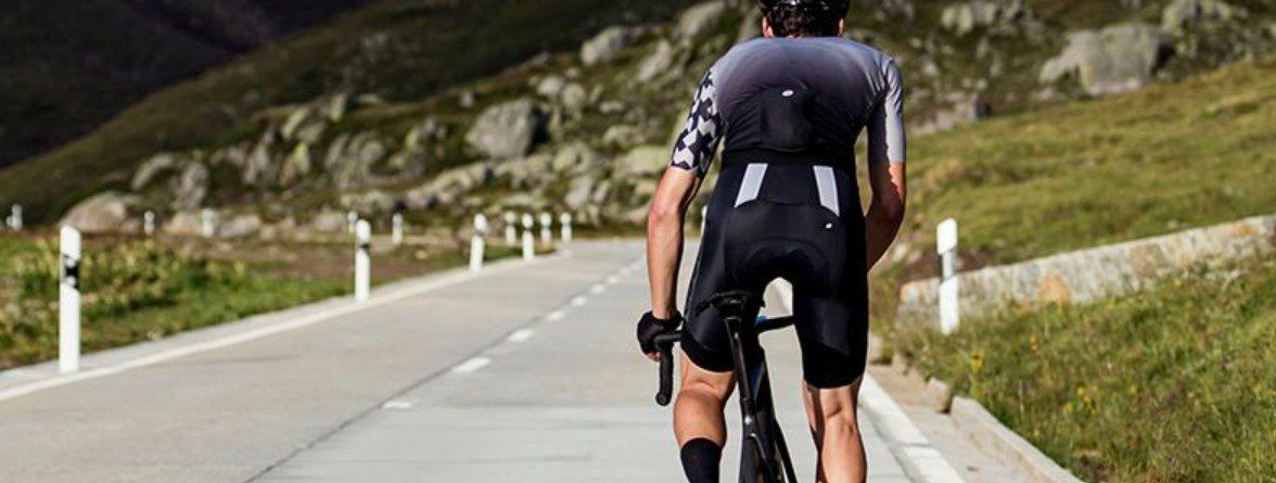 MILLE GT BIB SHORTS C2 rider on bike