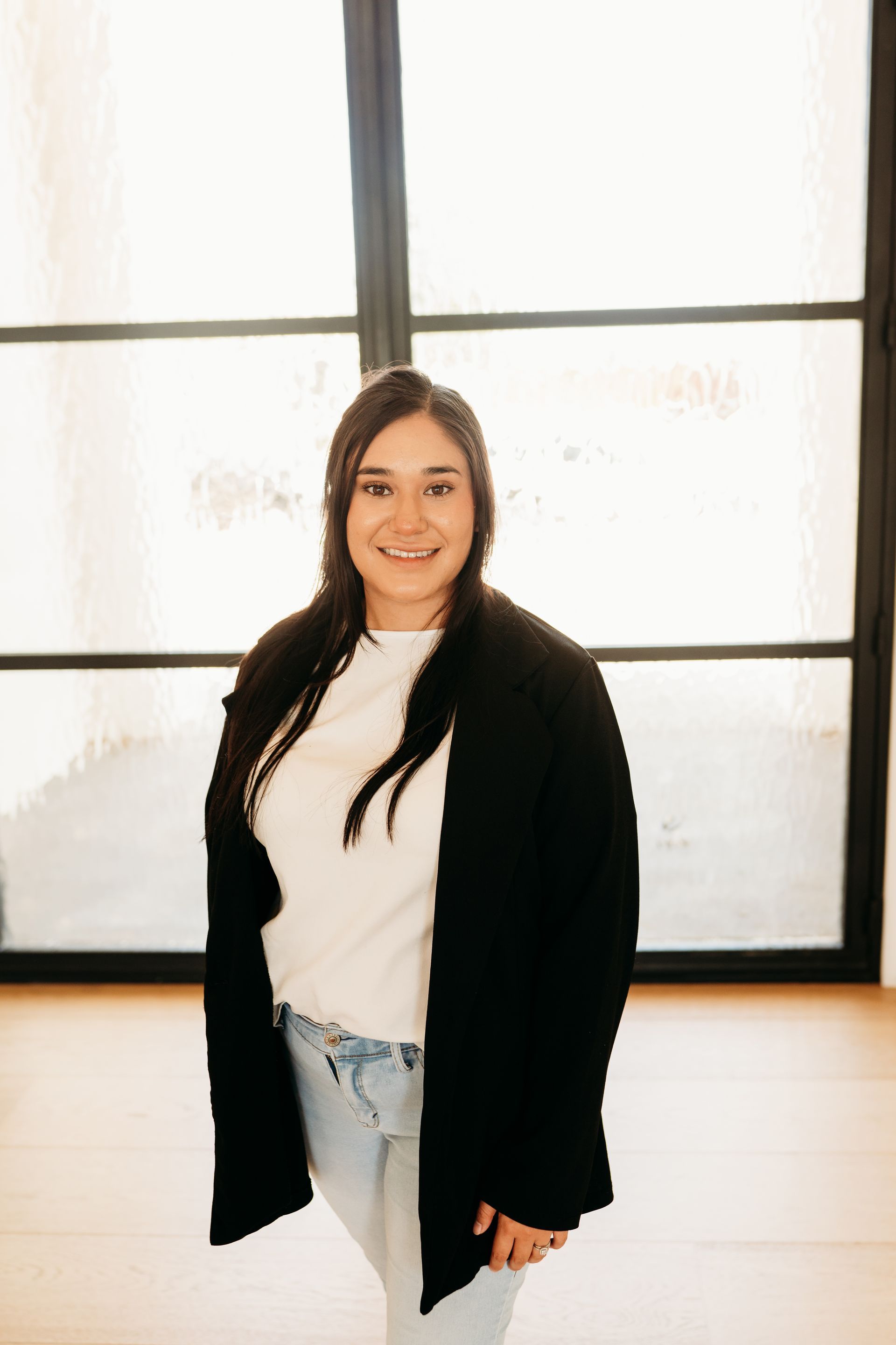 Isabel Cachon, Receptionist at Modern Day Living