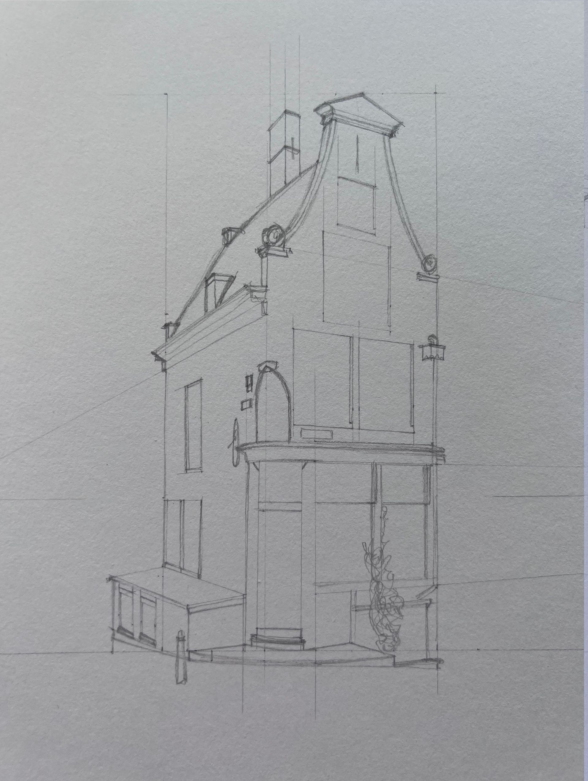 Potloodschets van een gebouw met ramen, dakdetails en een klein zijplatform.