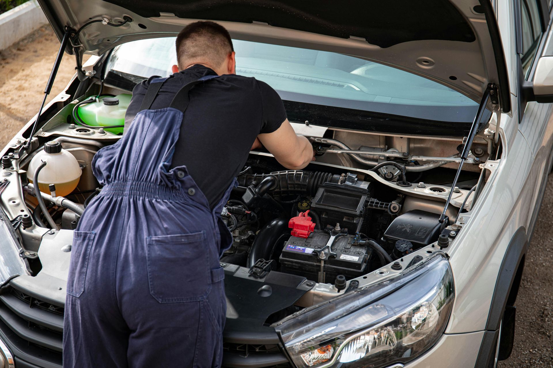 How to Decide Between DIY and Professional Auto Repairs in Moses Lake, WA | Woodard Auto & Truck