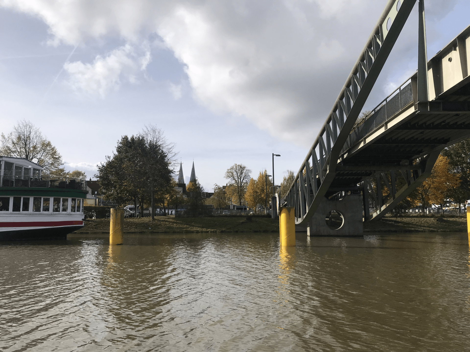 Die Lübecker Klughafenbrücke