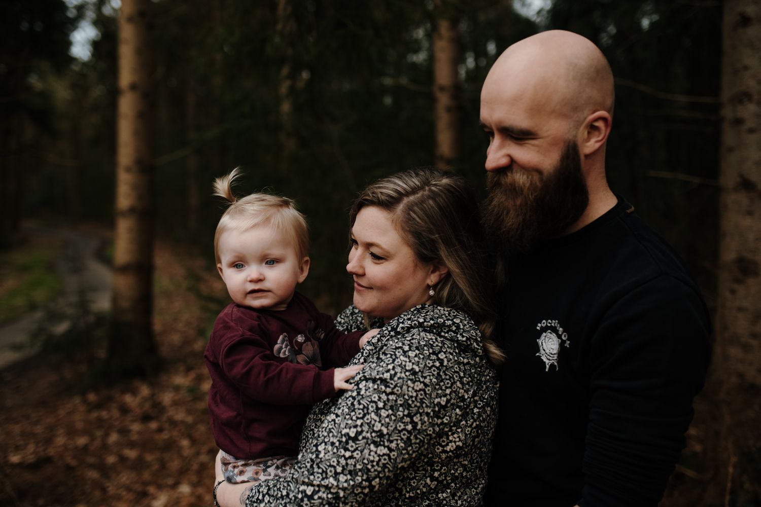 Gezinsshoot in het bos