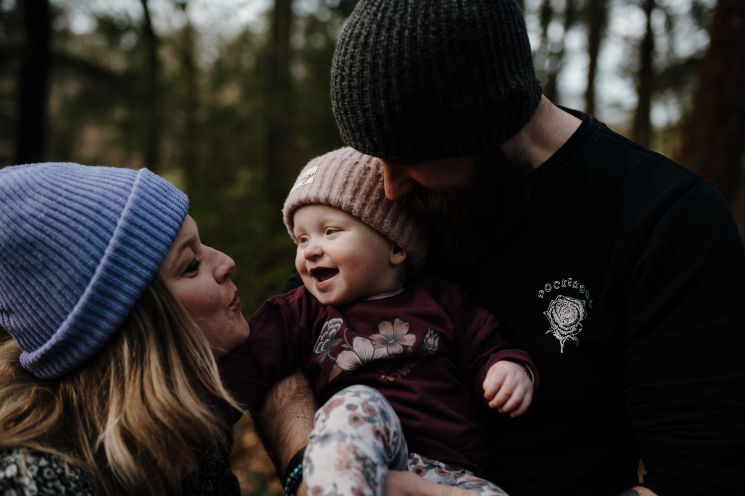 Gezinsshoot in het bos