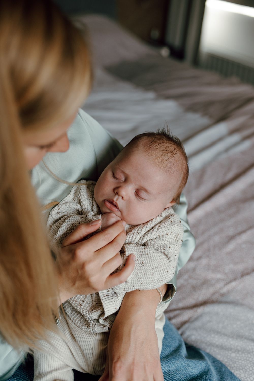 Babyshoot moeder en zoon