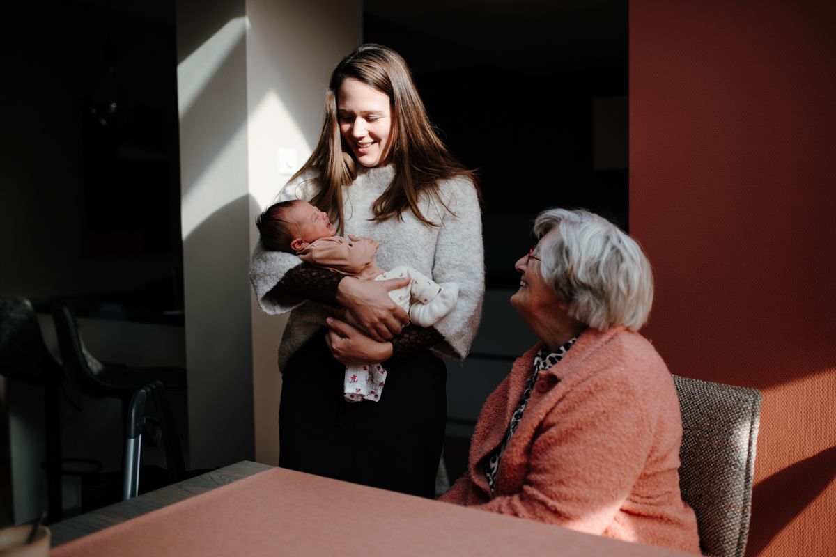 Newbornshoot en vier generatie foto’s 