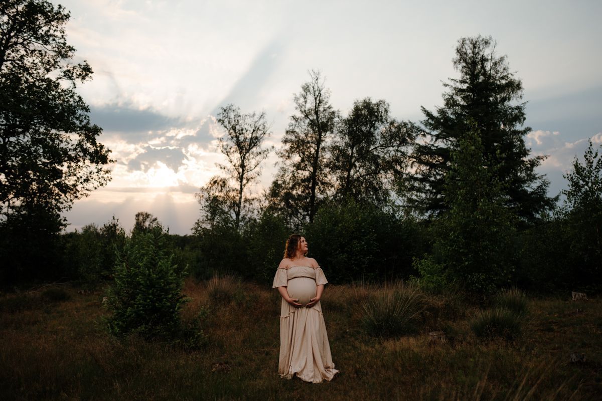 Zwangerschapsshoot Appelscha | Prachtige luchten
