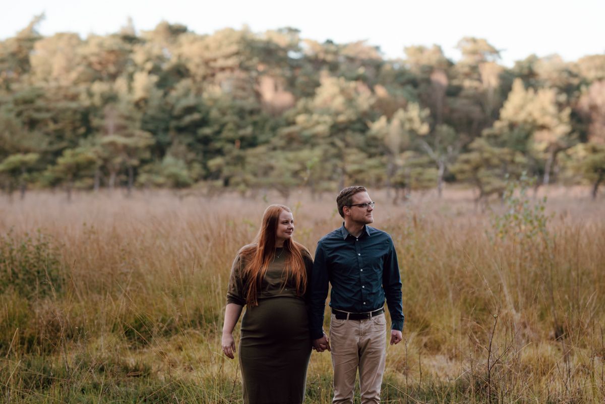 Zwangerschapsshoot in het bos