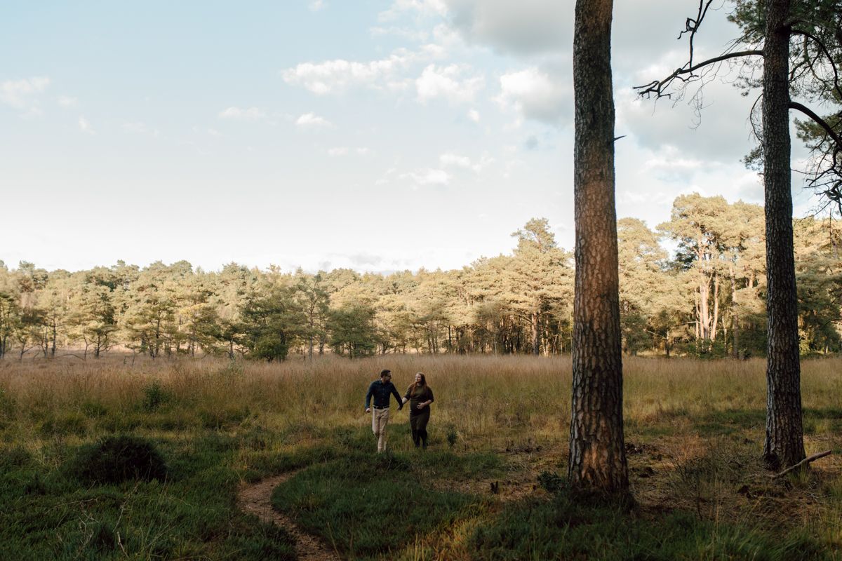 Zwangerschapsshoot in het bos
