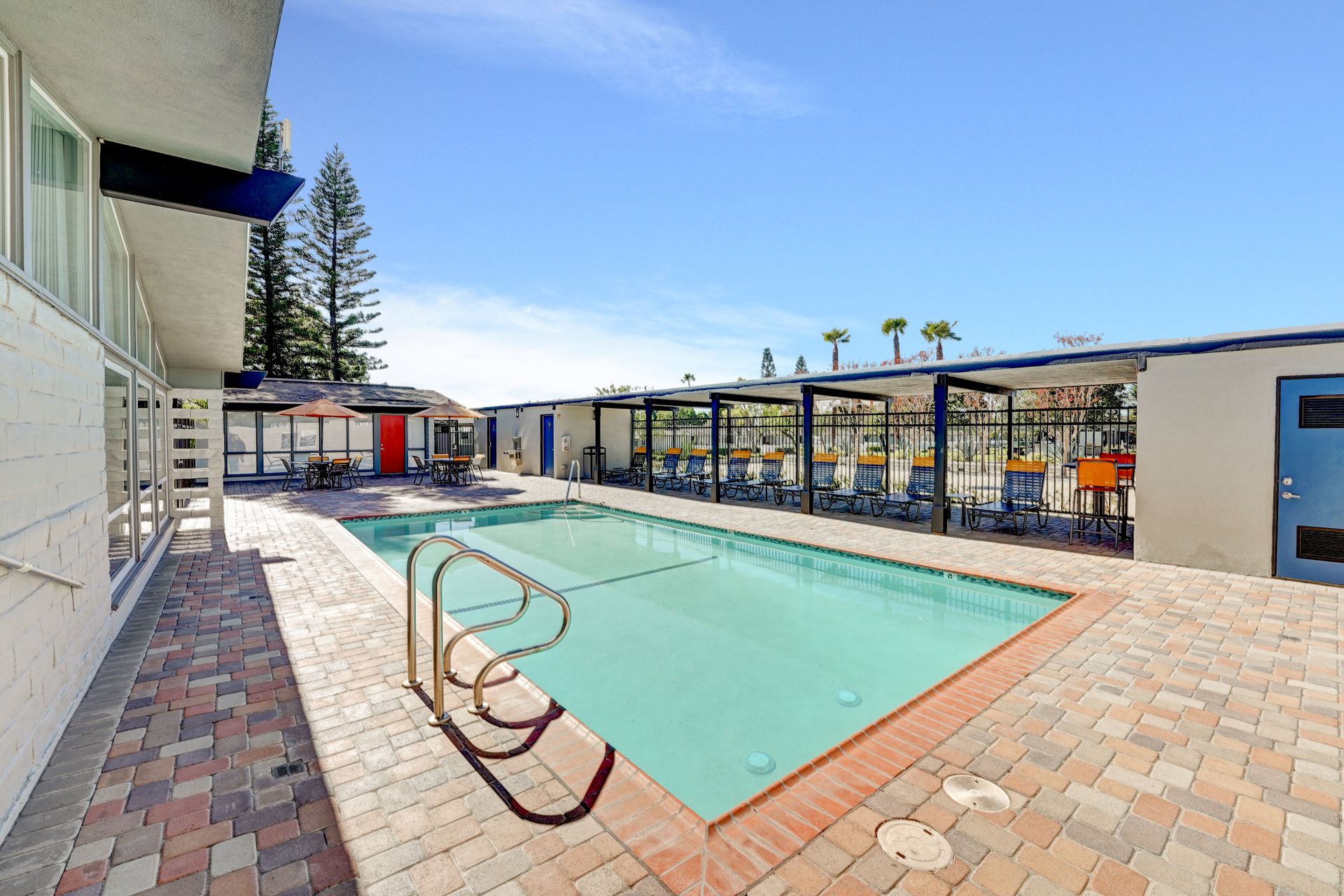 Gallery The Pines Apartment Homes Montclair, CA