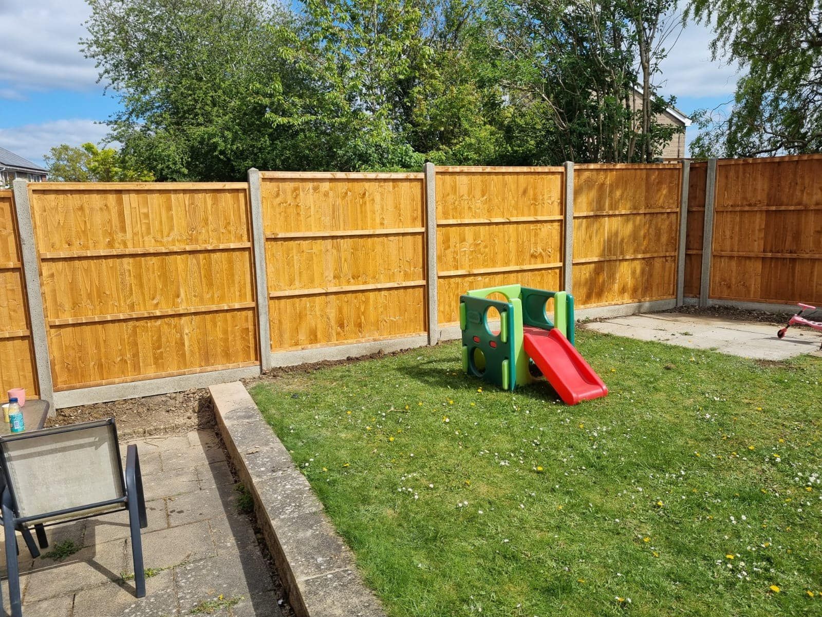 Timber Garden Fencing Contractors | Edinburgh Fence Experts