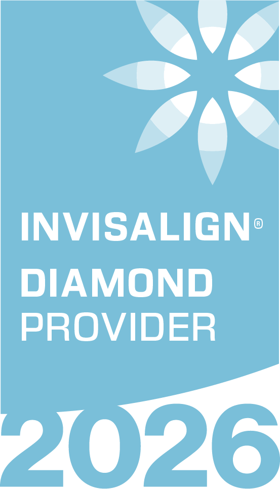 Invisalign Diamond Provider 2026 badge in white and light blue