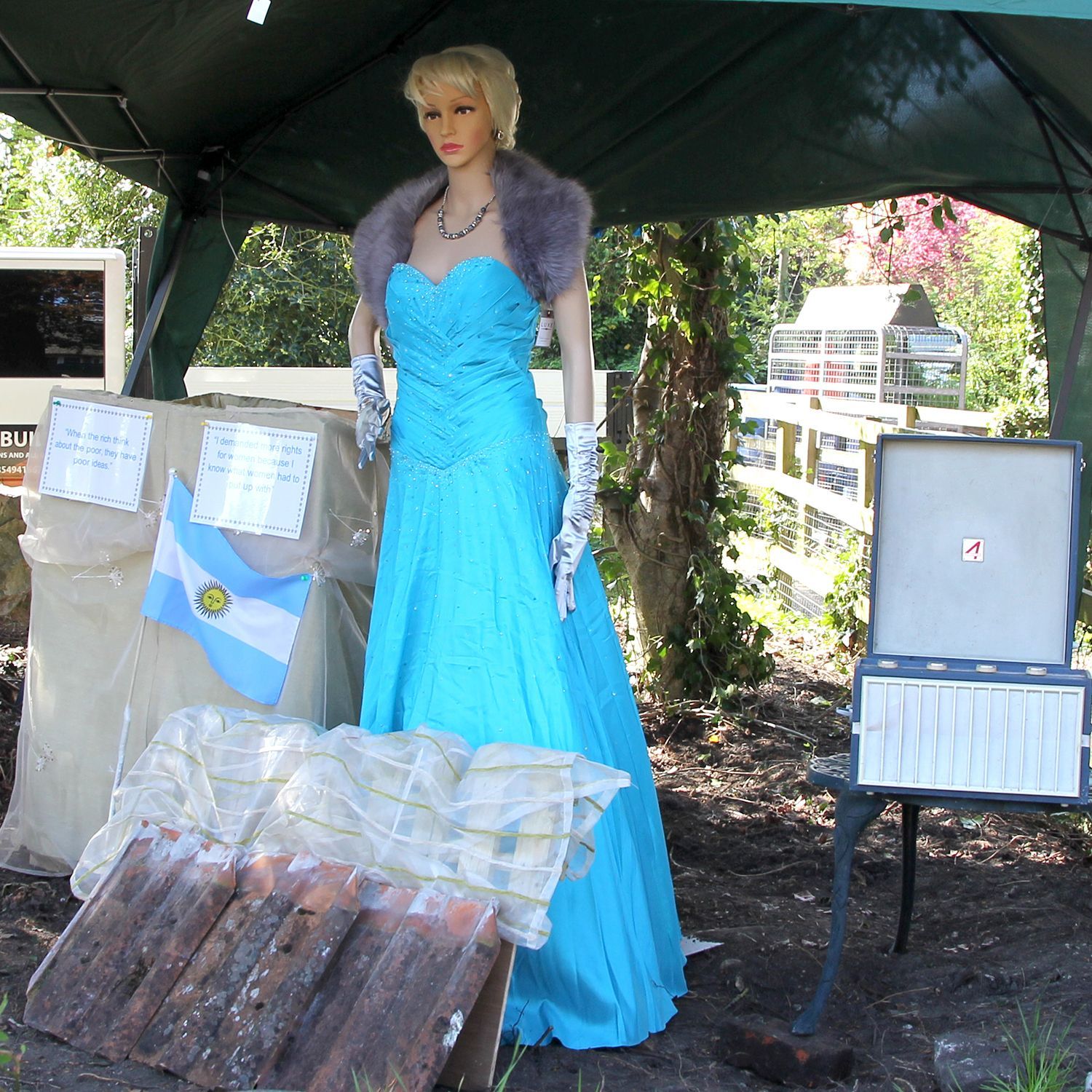 SCARECROW EVITA