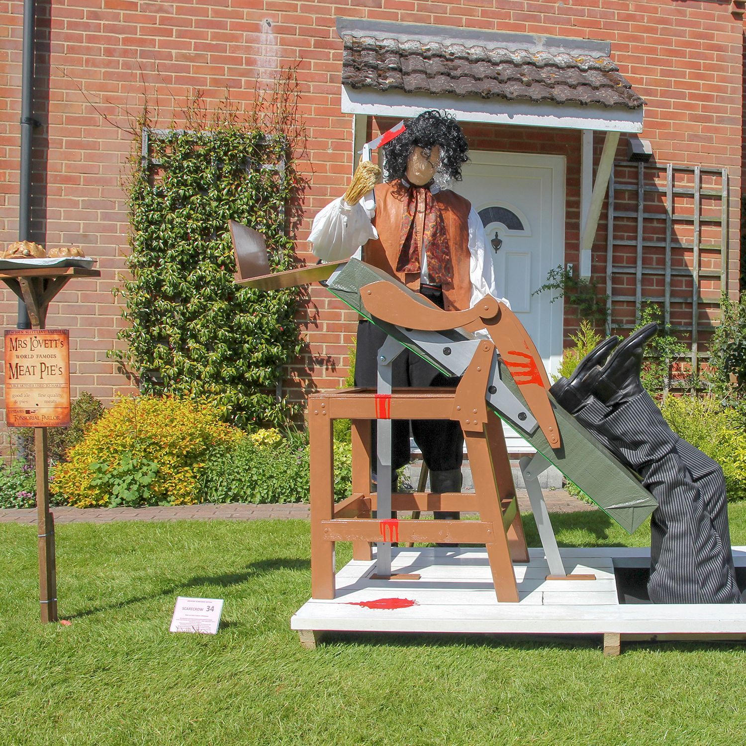 SCARECROW SWEENEY TODD