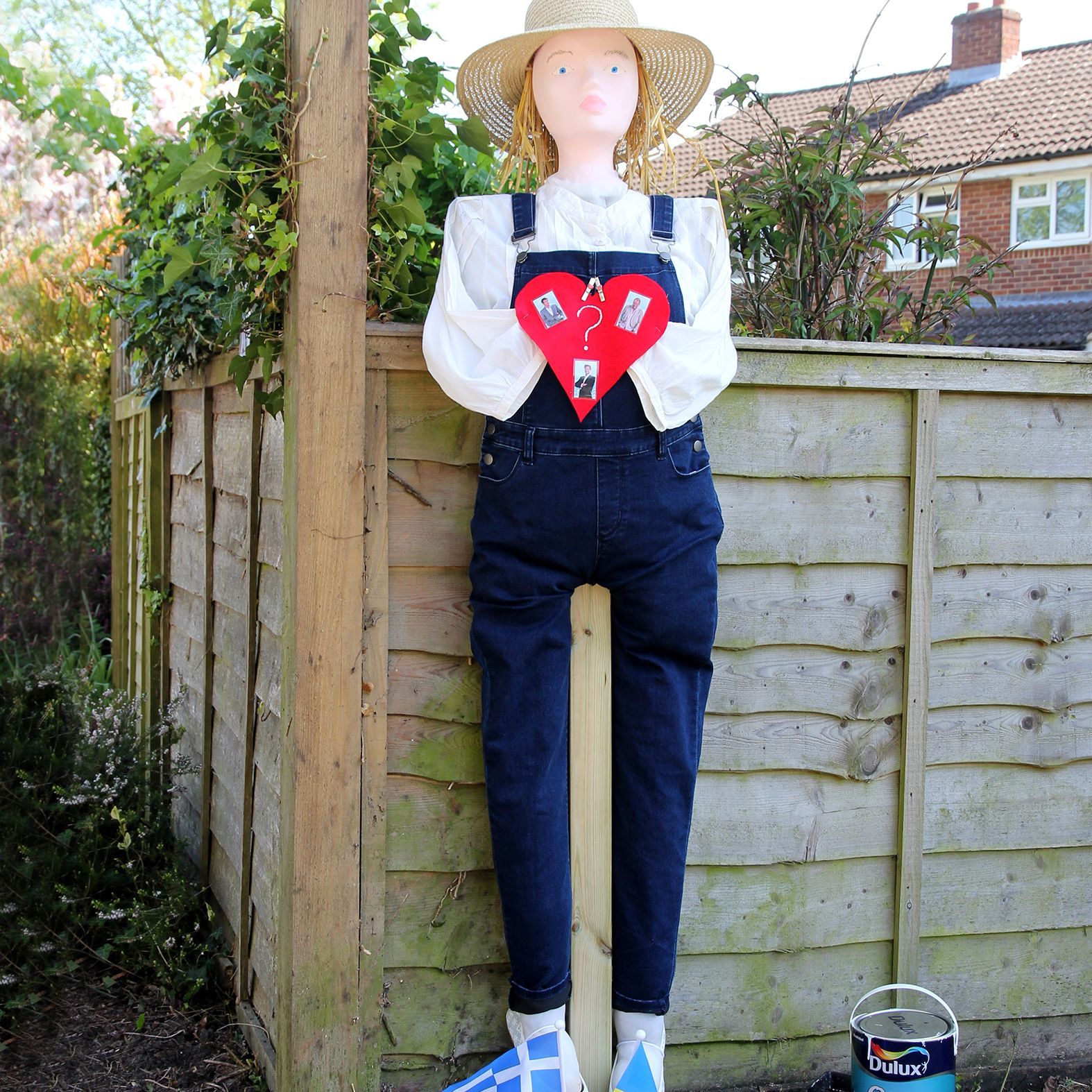 SCARECROW MAMMA MIA