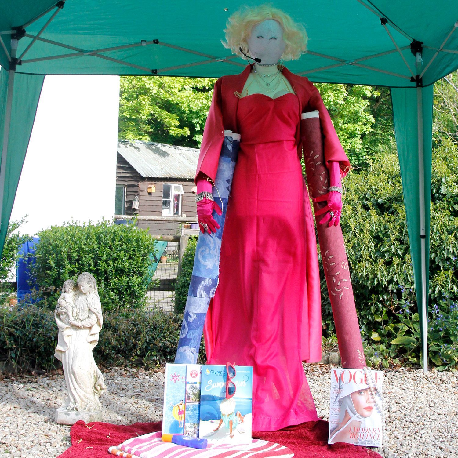 SCARECROW MADONNA