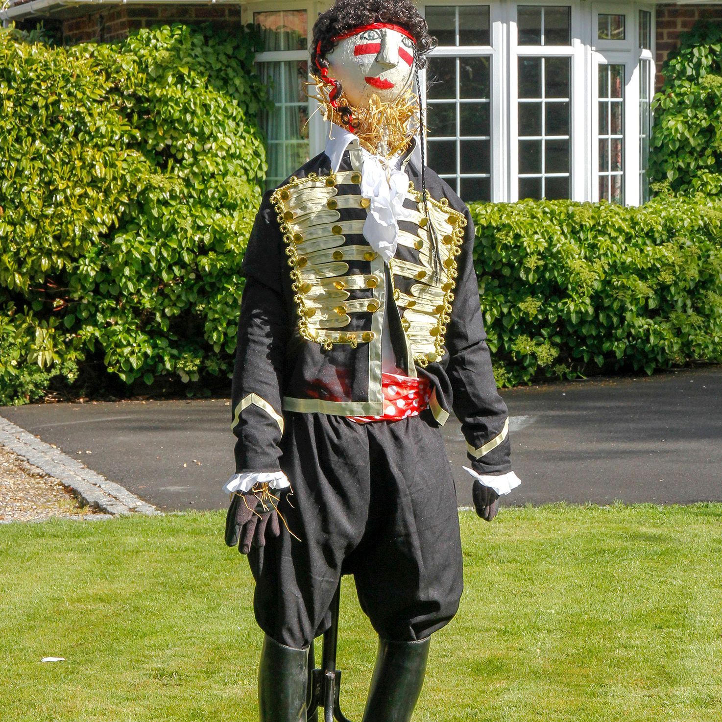 SCARECROW ADAM ANT