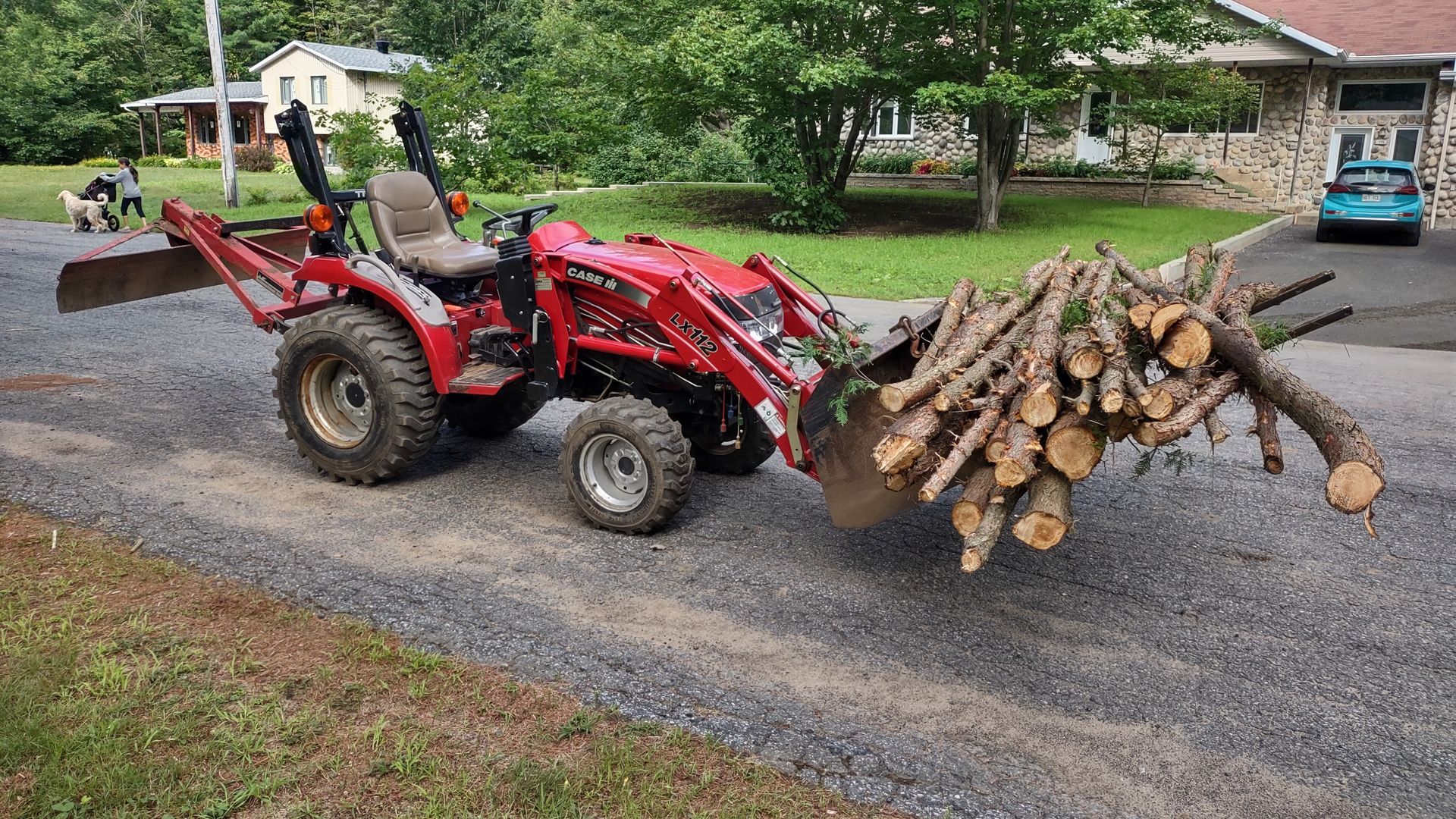 Tracteur avec bois