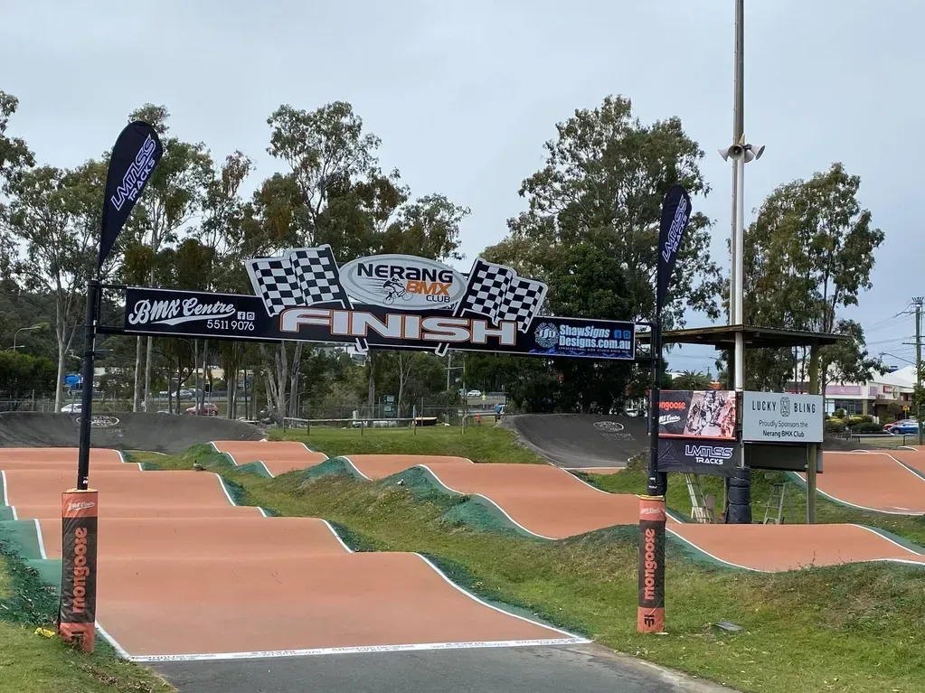 A bmx track with a sign that says finish