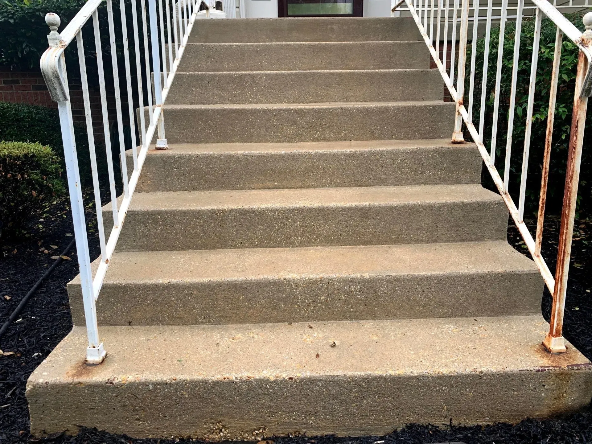 clean-concrete-steps