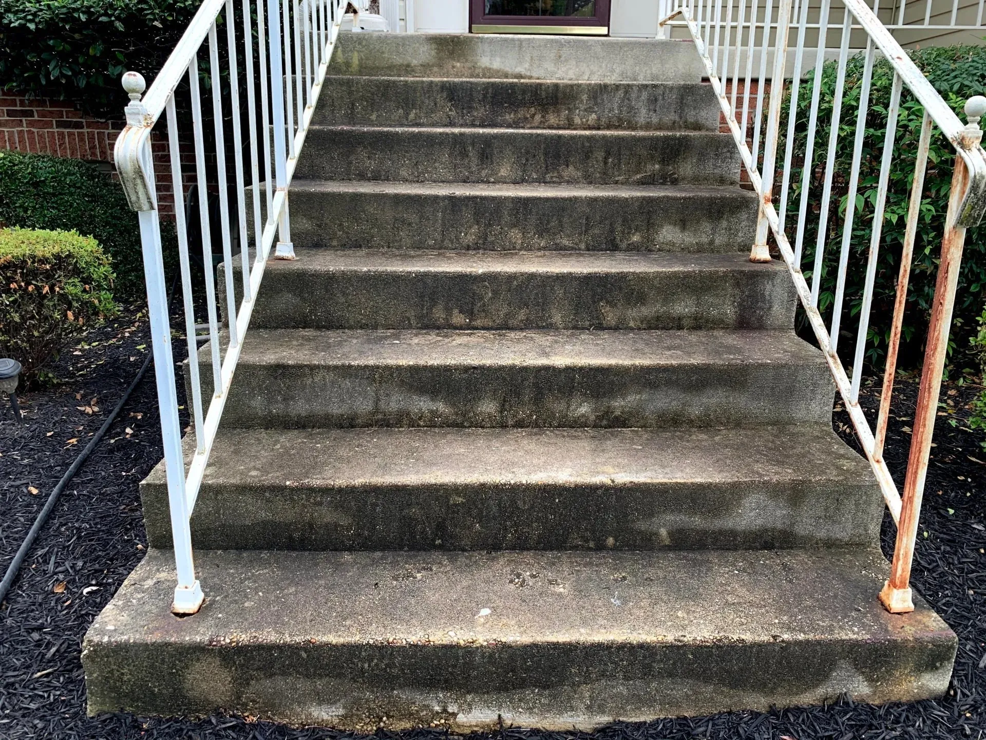 dirty-concrete-steps