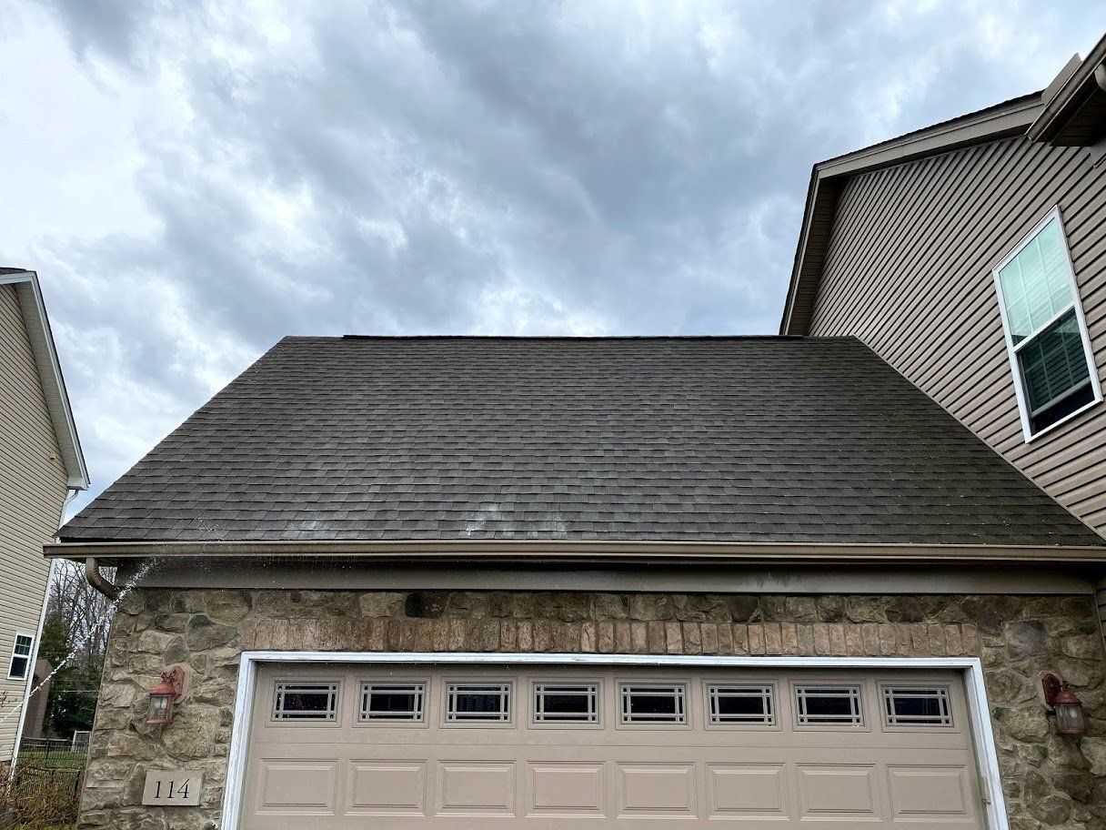 roof-with-clean-asphalt-shingles