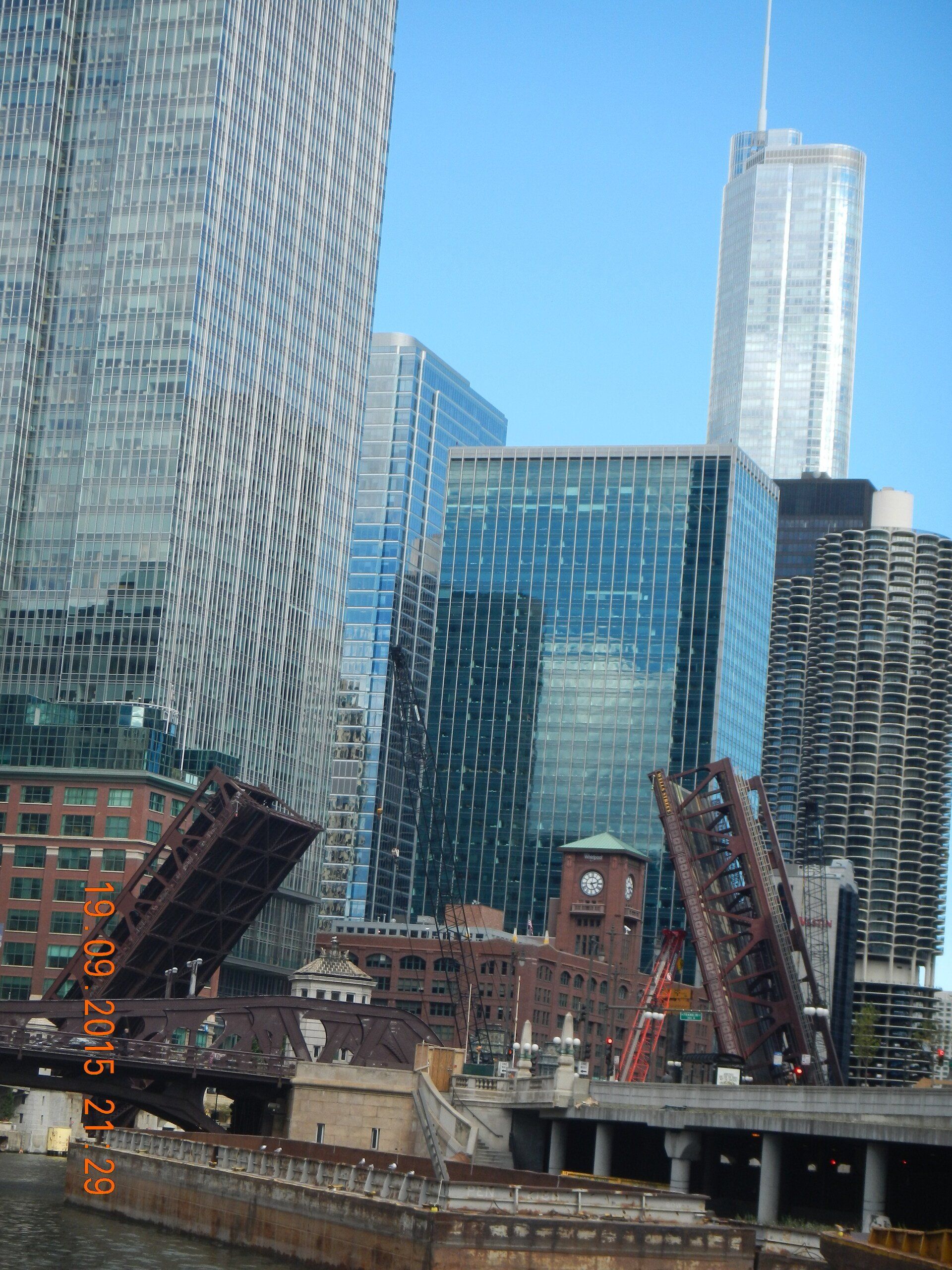 Ein Foto der Skyline einer Stadt, aufgenommen am 9. April 2015
