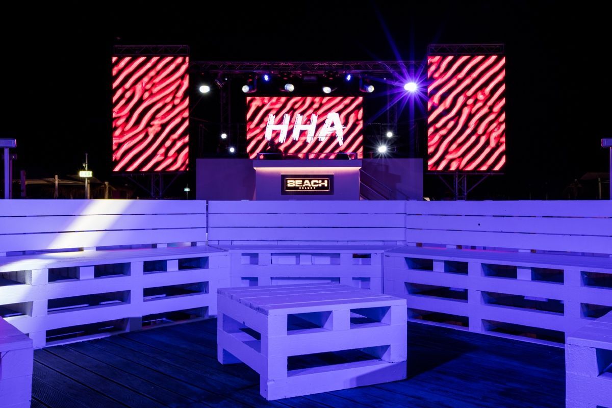 illuminazione locale Beach Club EFA Massa 