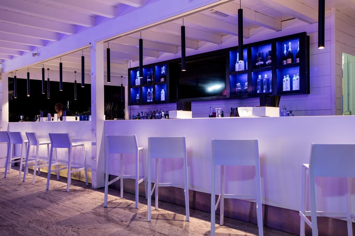 interni Beach Club EFA Massa progetto illuminotecnica