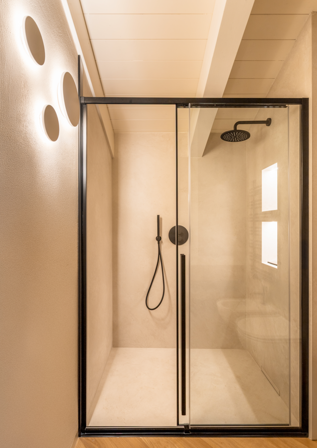 parete bagno Illuminazione villa a Forte dei Marmi EFA Massa