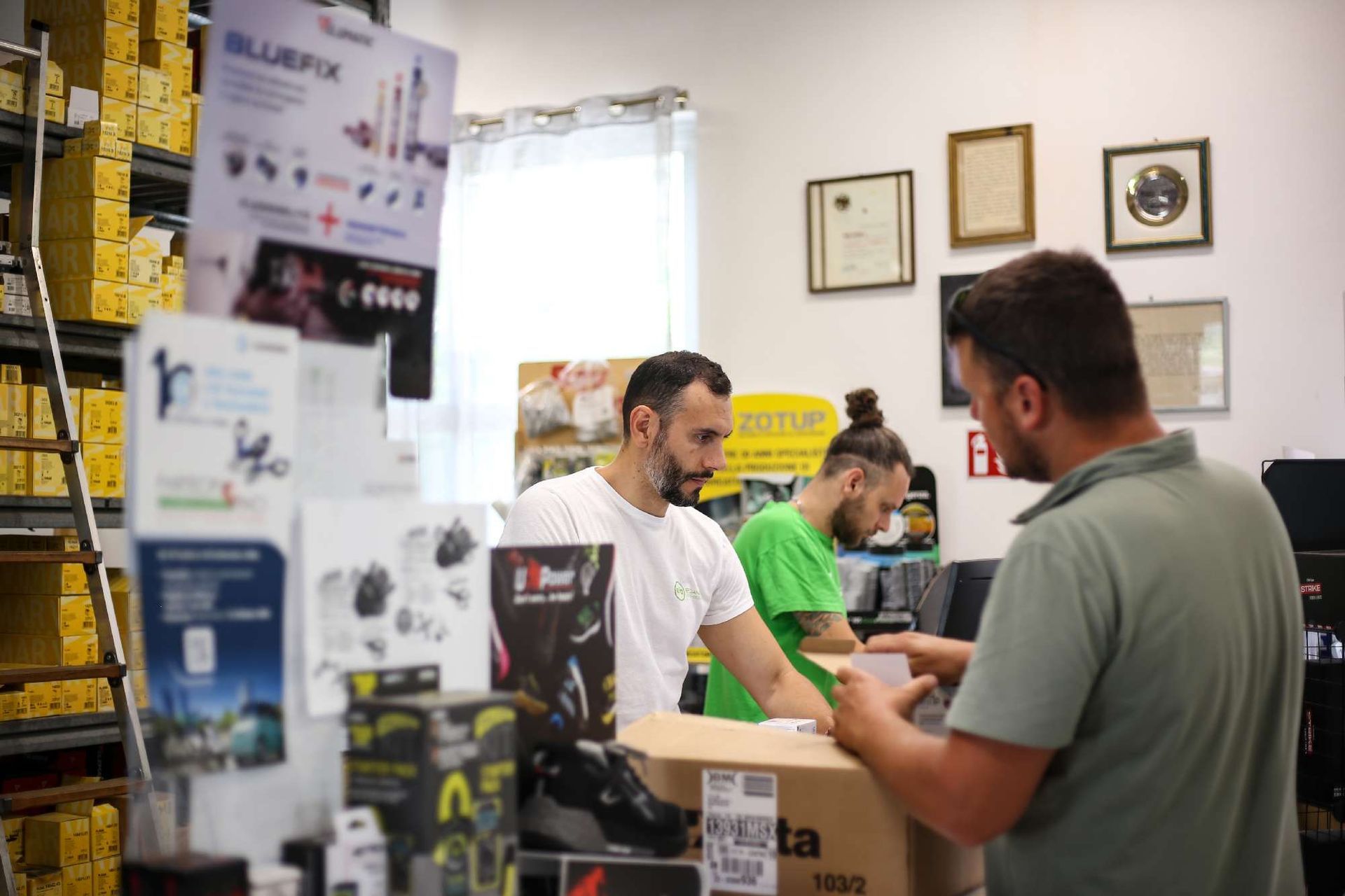 Efa elettroforniture Massa Carrara Lucca La Spezia