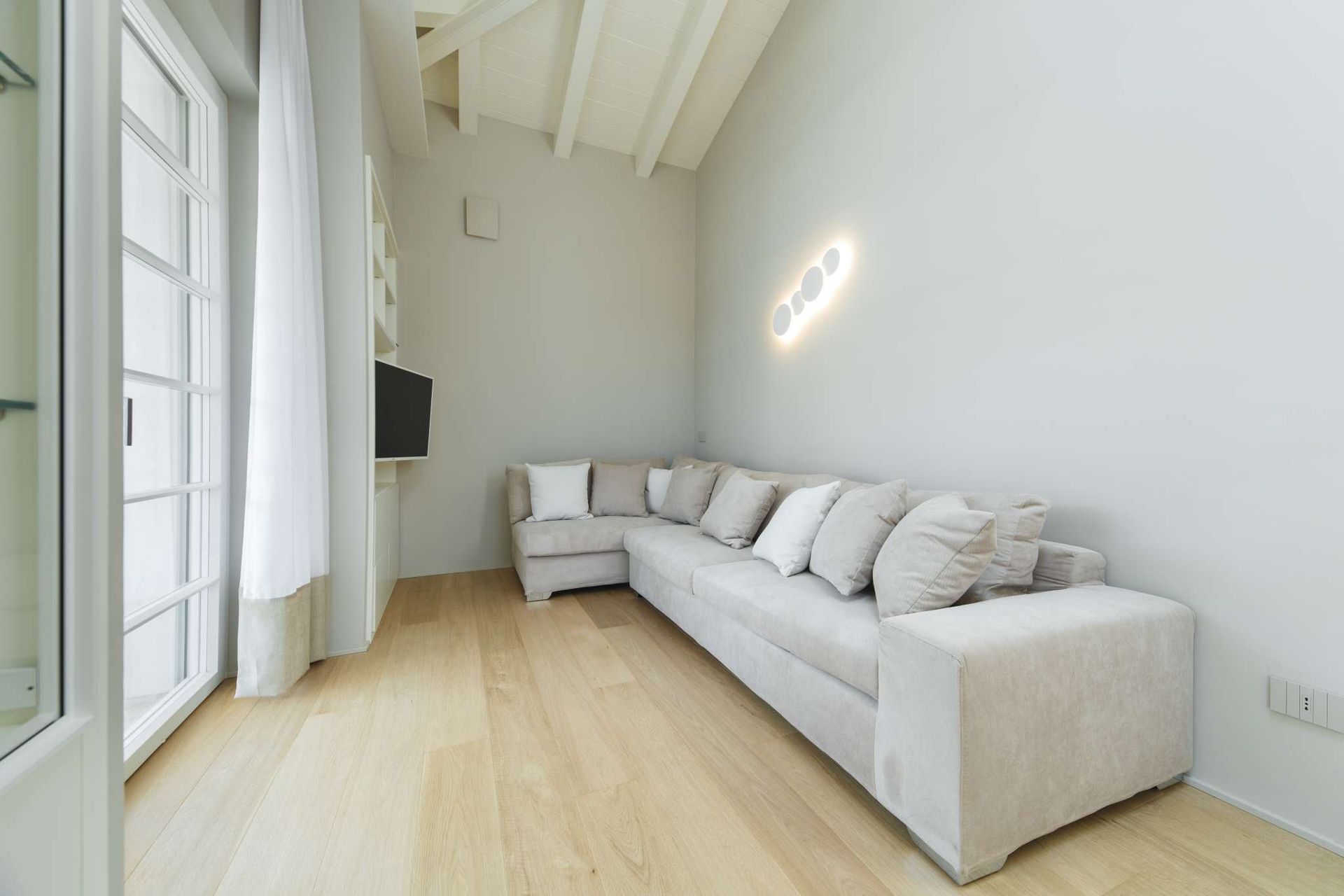 living illuminazione appartamento Forte dei Marmi EFA Massa