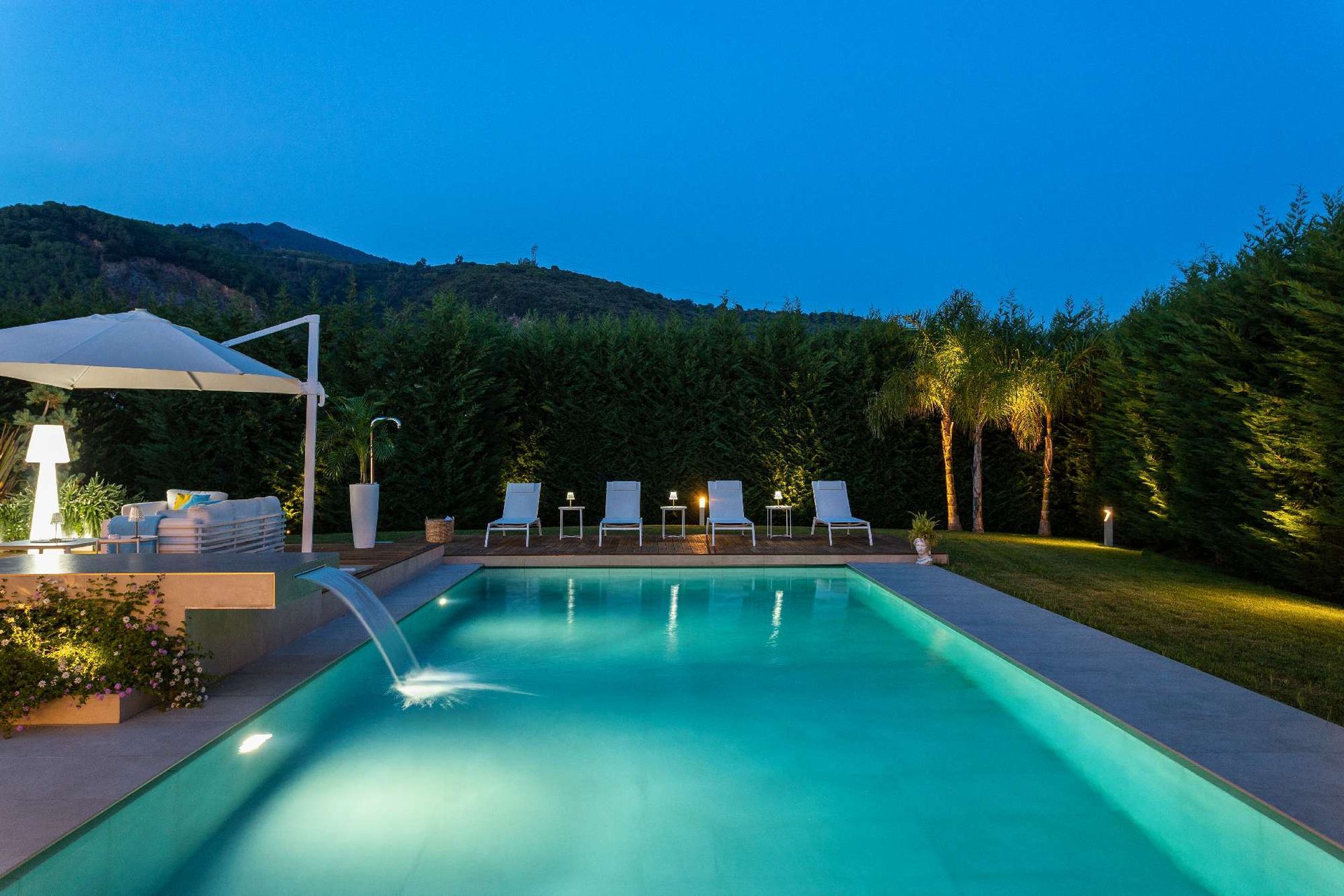 Montignoso EFA Massa illuminazione piscina villa