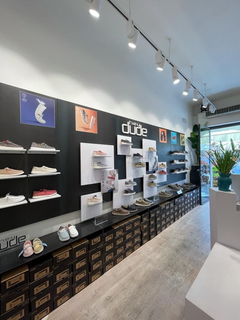 Versilia shoes Tonfano illuminazione EFA Massa