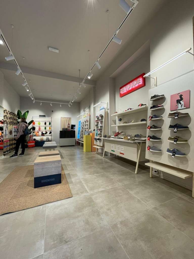 interni Versilia shoes Marina di Massa EFA Massa
